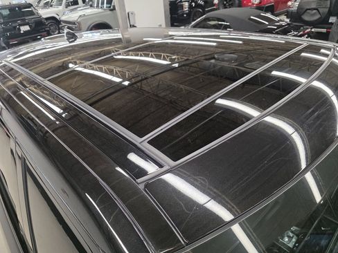 Used 2020 Land Rover Range Rover Sport SVR image 58