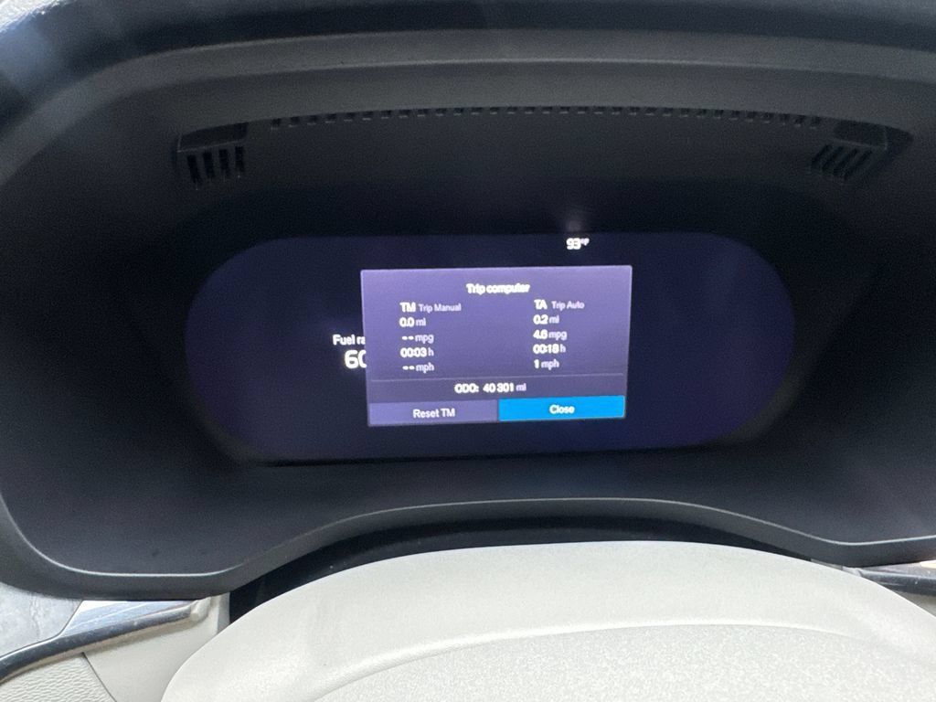 Used 2024 Volvo XC60 B5 Plus w/ Protection Package Premier AWD/4WD image 60