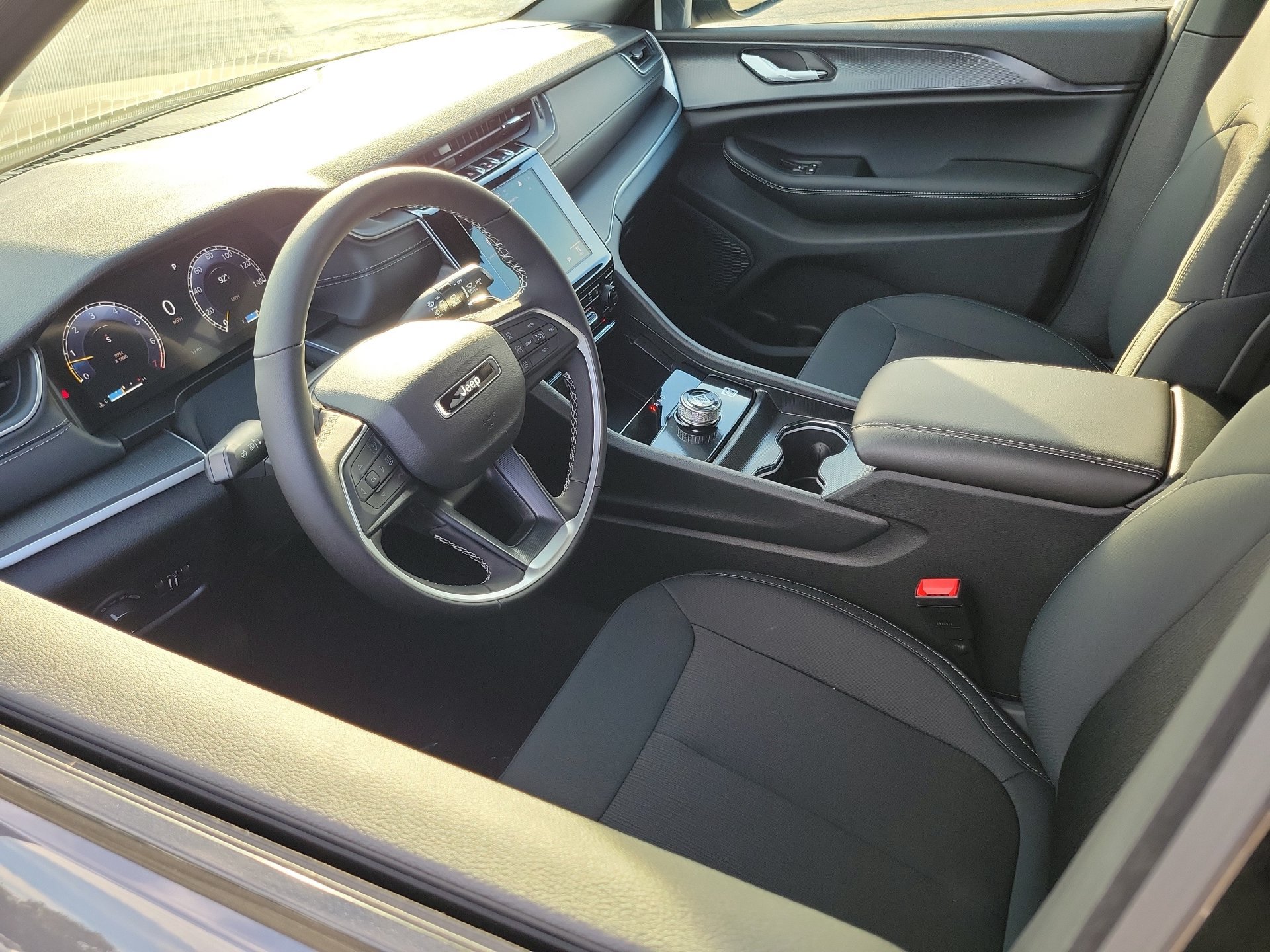 New 2026 Jeep Grand Cherokee Laredo X AWD/4WD image 3