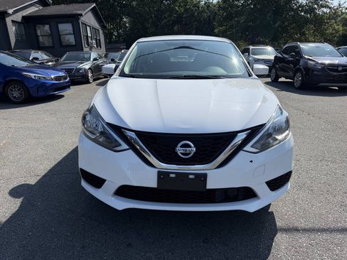 Used 2019 Nissan Sentra SV FWD image 3