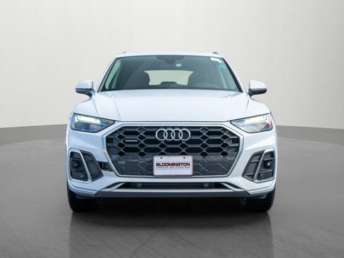Used 2023 Audi Q5 2.0T Premium w/ Convenience Package image 2