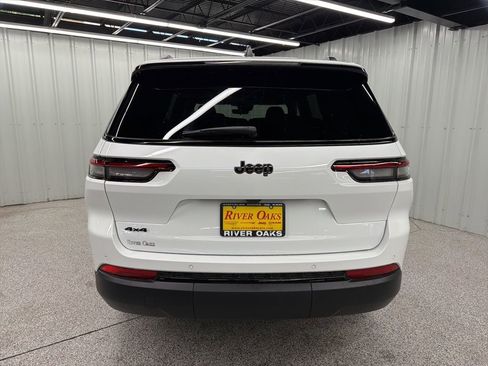 New 2025 Jeep Grand Cherokee L Altitude AWD/4WD image 5