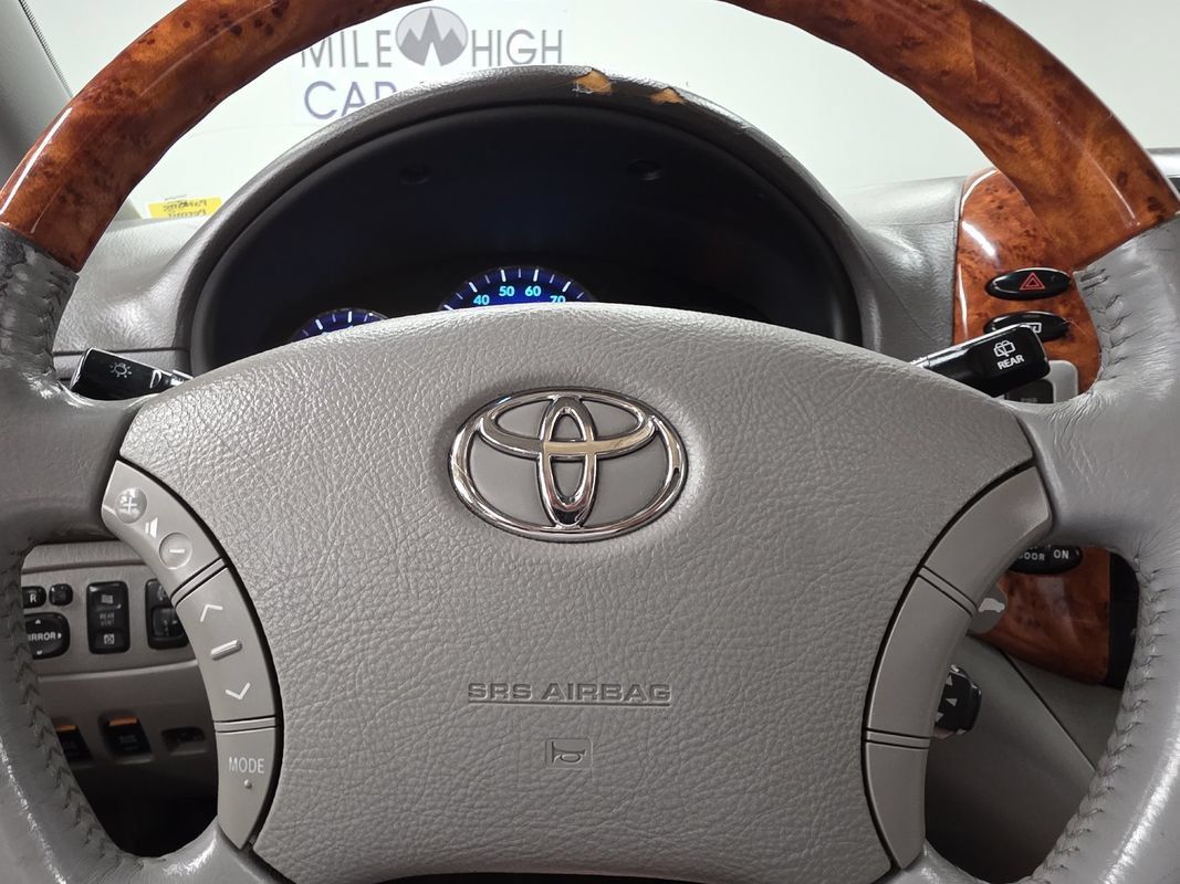 Used 2007 Toyota Sienna XLE FWD image 32