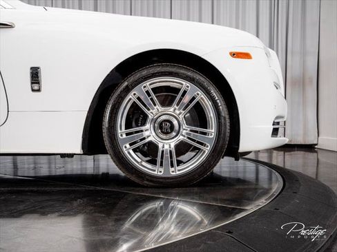Used 2020 Rolls-Royce Wraith RWD image 17