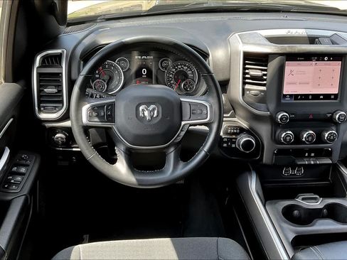 Used 2022 RAM 1500 Big Horn AWD/4WD image 6