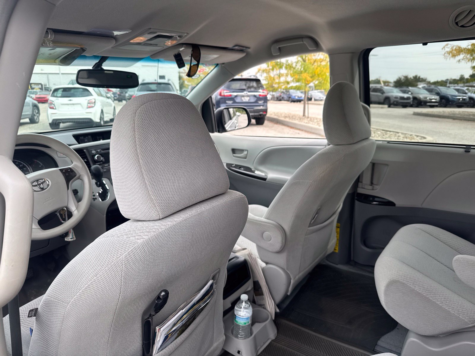 Used 2012 Toyota Sienna LE w/ Towing Pkg AWD/4WD image 32