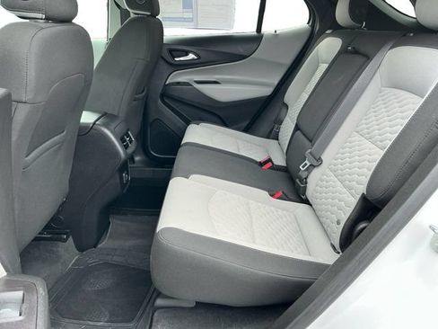 Used 2020 Chevrolet Equinox LT AWD/4WD image 16