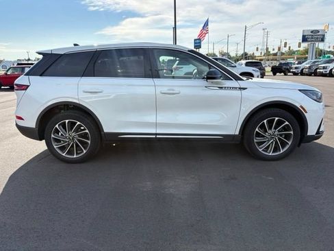 Used 2024 Lincoln Corsair AWD w/ Equipment Group 101A image 9
