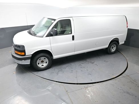New 2026 GMC Savana 2500 Extended w/ Enhanced Convenience Package image 40