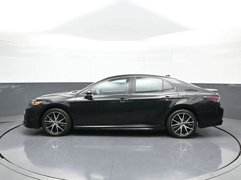 Certified 2023 Toyota Camry SE image 9