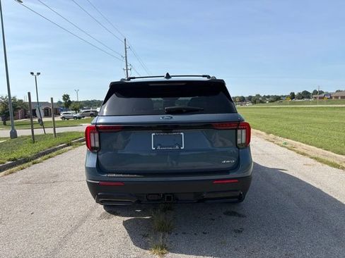 New 2026 Ford Explorer ST-Line w/ ST-Line Street Pack AWD/4WD image 5