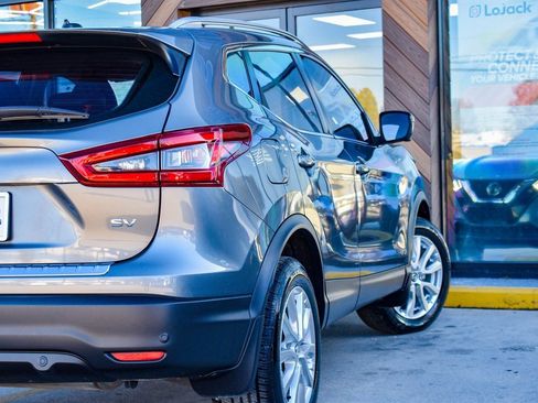 Used 2021 Nissan Rogue Sport SV w/ Technology Package image 17