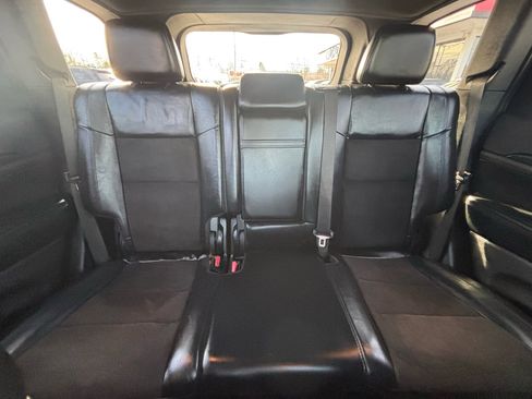 Used 2019 Jeep Grand Cherokee Laredo w/ Laredo X Package image 17