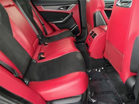 Used 2023 Jaguar F-PACE SVR image 17