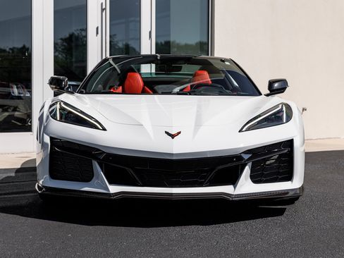 Used 2023 Chevrolet Corvette Z06 w/ Stealth Interior Trim Package image 8