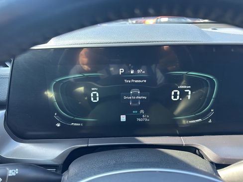 Used 2023 Kia Telluride S image 24