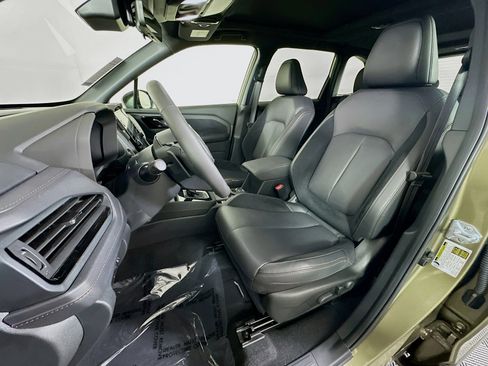 Used 2025 Subaru Forester Touring image 12