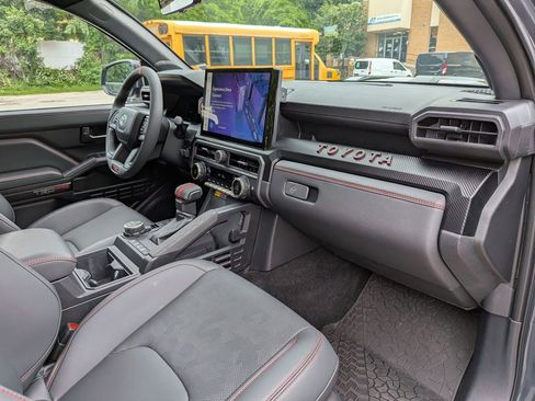 Used 2025 Toyota Tacoma TRD Pro w/ Tow Tech Package AWD/4WD image 33