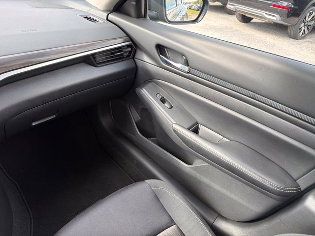 Used 2025 Nissan Altima 2.5 SV FWD image 20