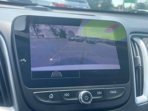 Used 2023 Chevrolet Malibu LS FWD image 19