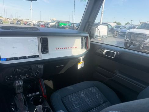 New 2025 Ford Bronco Heritage Edition AWD/4WD image 34
