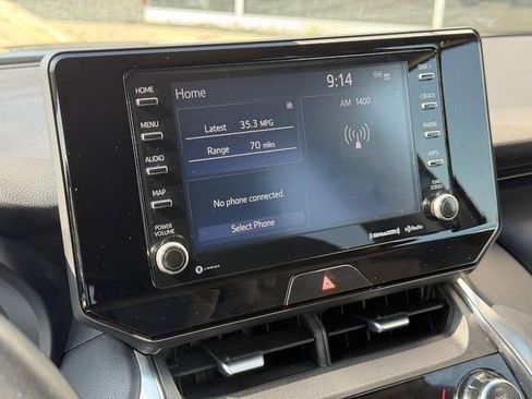 Used 2021 Toyota Venza LE AWD/4WD image 24
