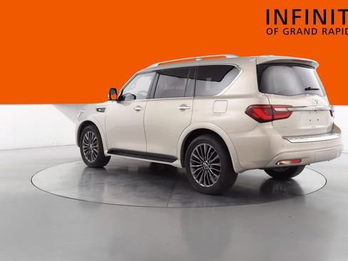 Used 2023 INFINITI QX80 Sensory AWD/4WD image 5