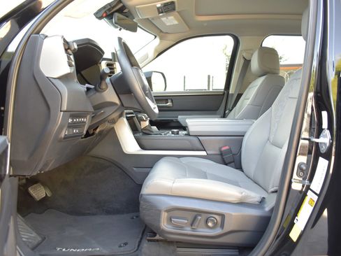 Used 2024 Toyota Tundra Limited AWD/4WD image 52
