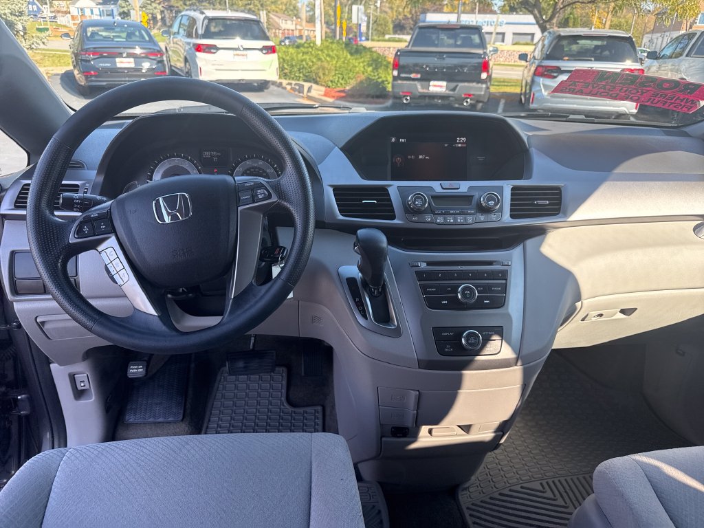 Used 2015 Honda Odyssey LX image 23
