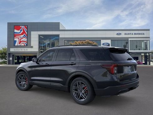 New 2026 Ford Explorer ST-Line w/ ST-Line Street Pack RWD image 4