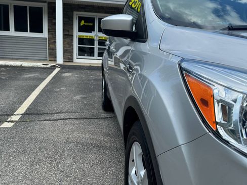 Used 2014 Ford Escape SE FWD image 17