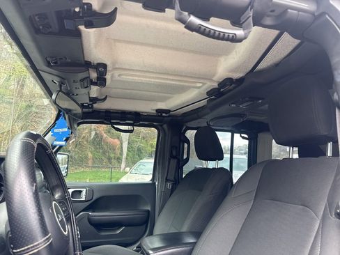 Used 2019 Jeep Wrangler Unlimited Sport image 16