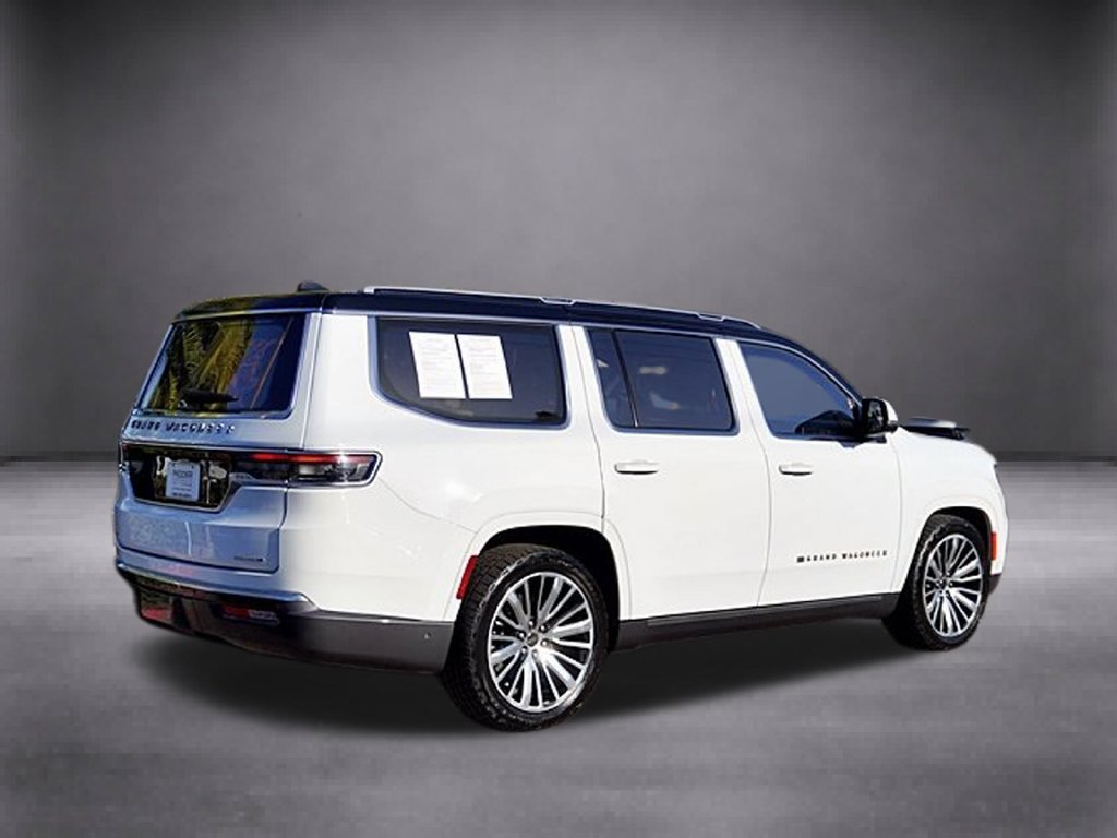 Used 2022 Jeep Grand Wagoneer Series III AWD/4WD image 4