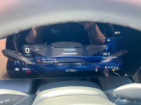 Used 2025 Chevrolet Equinox LT w/ Convenience Package II FWD image 11