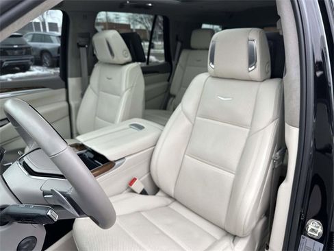 Certified 2025 Cadillac Escalade Sport Platinum w/ LPO, Floor Liner Package image 19