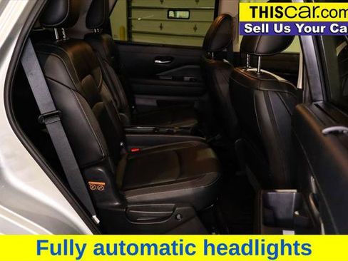 Used 2024 Nissan Pathfinder SL w/ SL Premium Package image 21