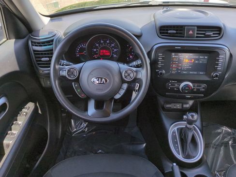 Used 2019 Kia Soul + FWD image 16