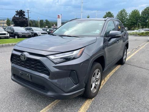 Used 2025 Toyota RAV4 XLE AWD/4WD image 1