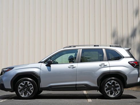 Used 2026 Subaru Forester Premium AWD/4WD image 9