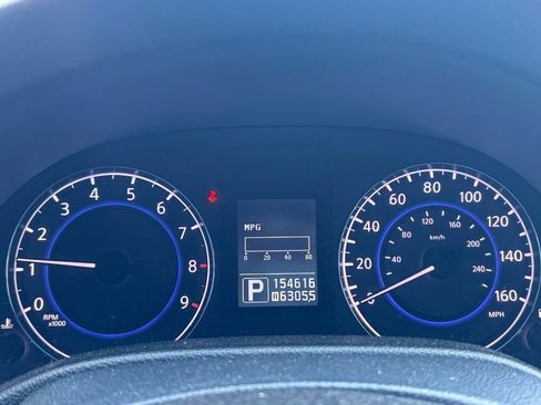 Used 2010 INFINITI G37 Journey w/ Premium Pkg RWD image 9