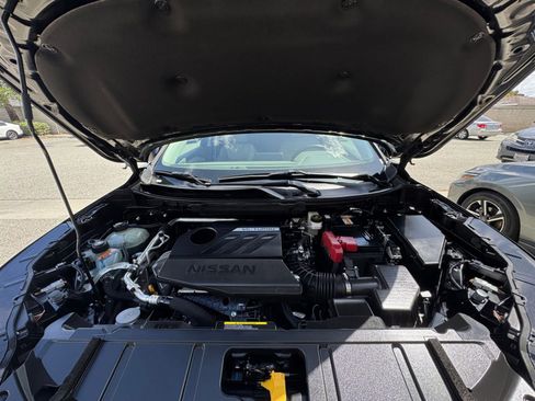 Used 2025 Nissan Rogue SV FWD image 34