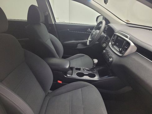 Used 2019 Kia Sorento AWD image 21