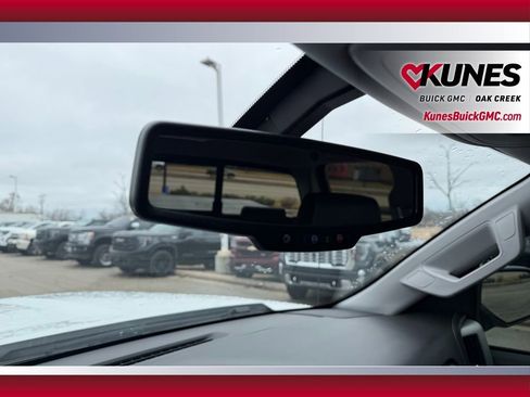 Used 2018 GMC Sierra 1500 SLT w/ SLT Premium Package image 24