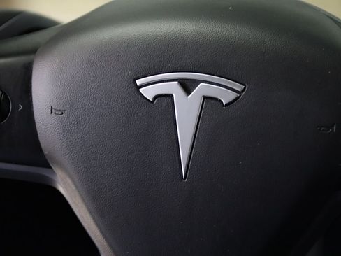 Used 2021 Tesla Model 3 Standard Range Plus RWD image 11