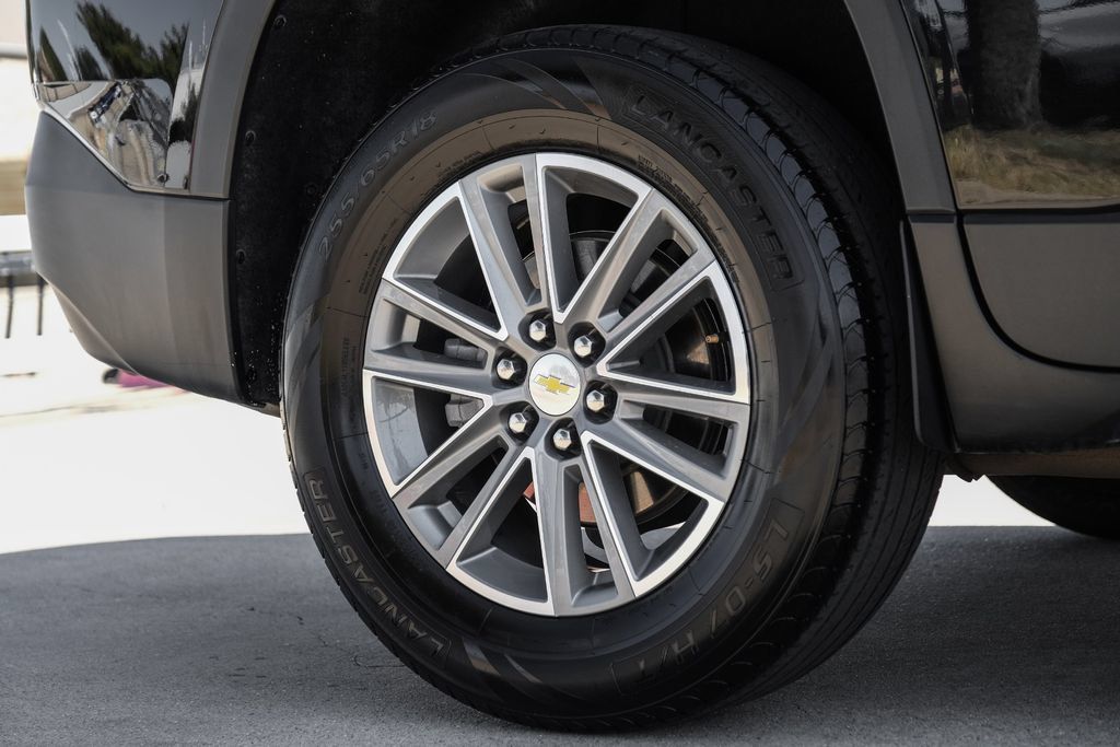 Used 2022 Chevrolet Traverse LT FWD image 61