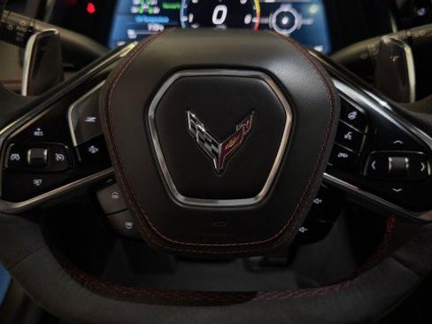 Used 2024 Chevrolet Corvette Stingray Premium Cpe w/ Z51 Performance Package image 9