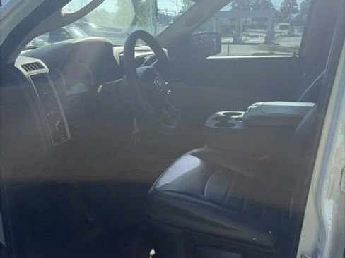 Used 2017 RAM 2500 Tradesman w/ Chrome Appearance Group image 14