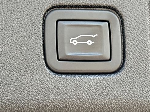 Used 2021 Chevrolet Equinox LT image 20