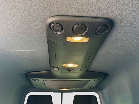 Used 2024 Mercedes-Benz Sprinter 2500 image 33