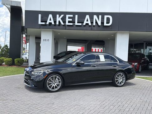 Used 2022 Mercedes-Benz E 350 Sedan image 2